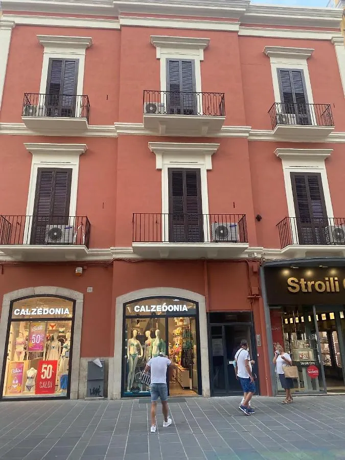 White House Apartment Bari Italia