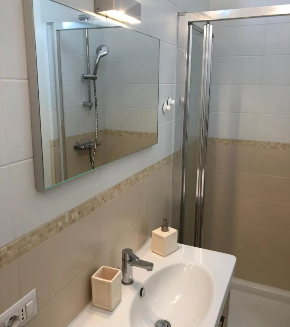 White House Apartment Bari Italia
